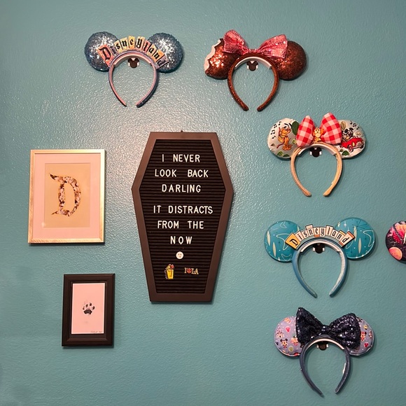 Meet your Posher, Alyssa - Picture 1 of 6